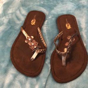 2/$6 If bundle Rue 21 sandal